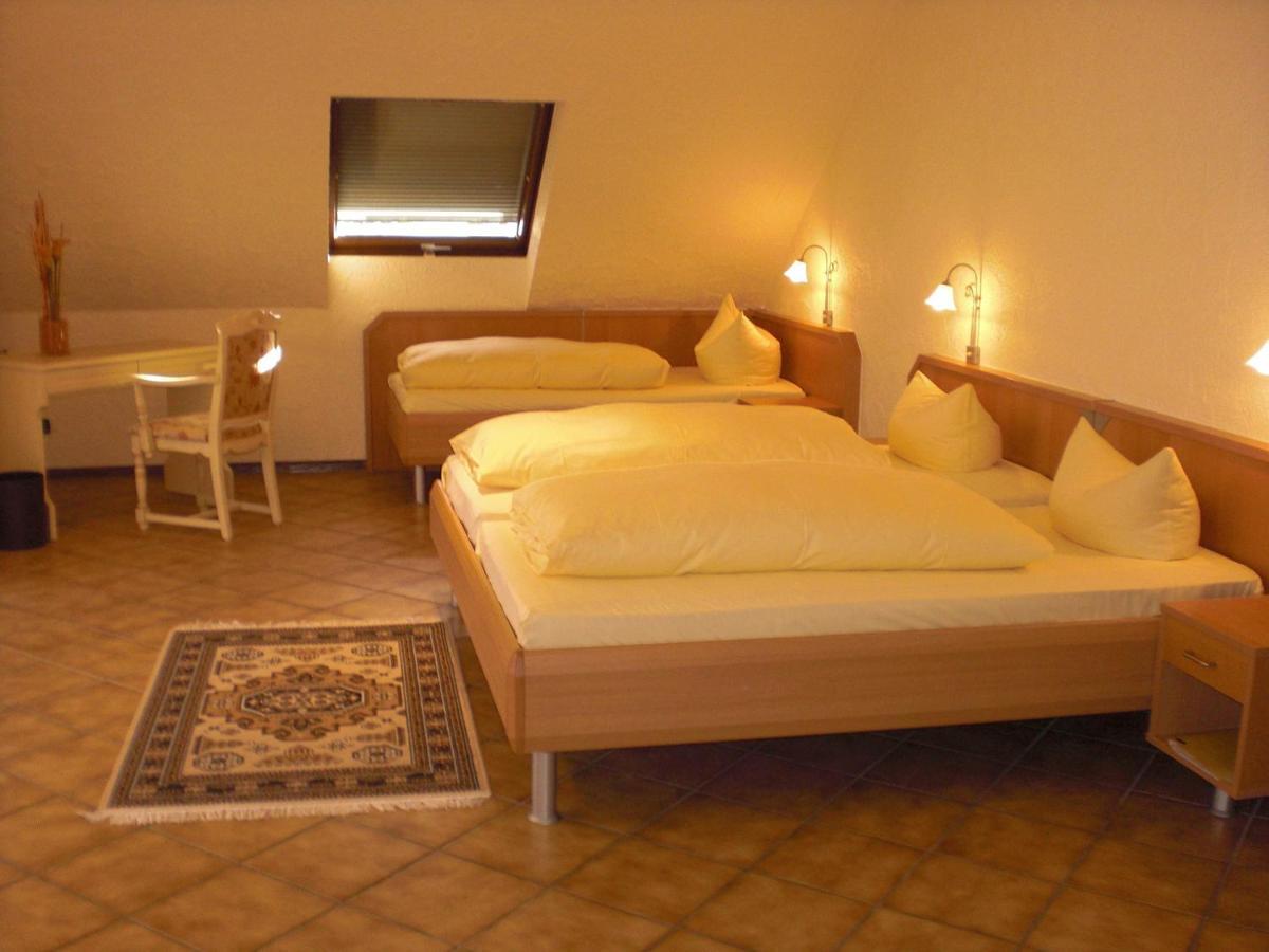 Hotel-Restaurant Schieble Kenzingen Δωμάτιο φωτογραφία